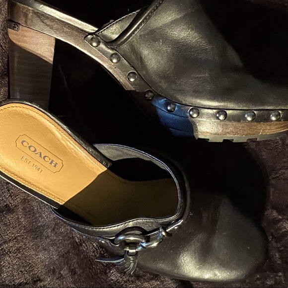 RECENTLY REDUCED: “Sale Priced” COACH Authentic Leather Clogs, PreOwned Size 8.5 - Picture 3 of 12